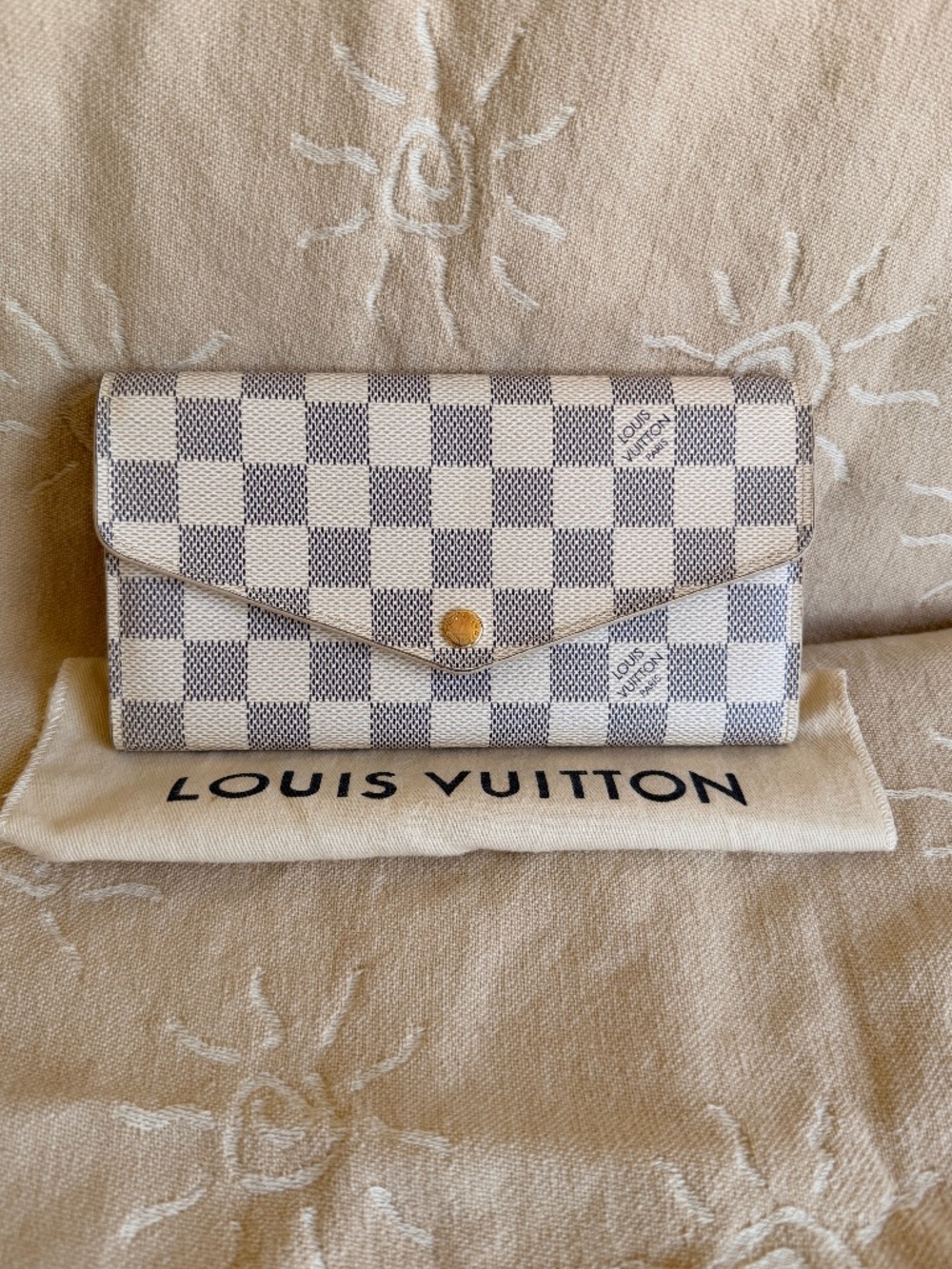 Louis Vuitton Damier Azur Sarah Wallet | Excellent Condition | Dust Bag Included